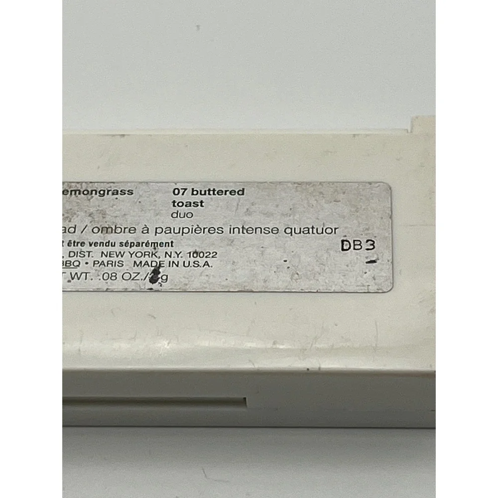 Clinique All About Shadow Quad On Safari Lemongrass Buttered Toast DB3 0.08oz